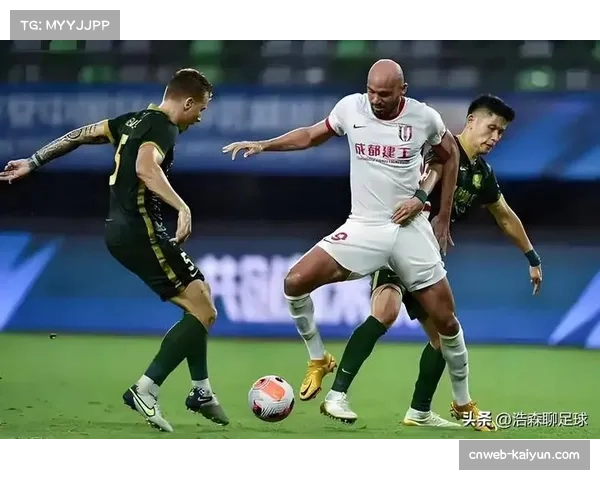 北京国安高位逼抢战术初见成效 但体能短板60分钟后显现